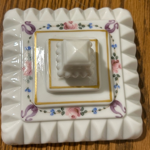 Waterford Milk Glass Candy Dish With Floral Design - Picture 8 of 12